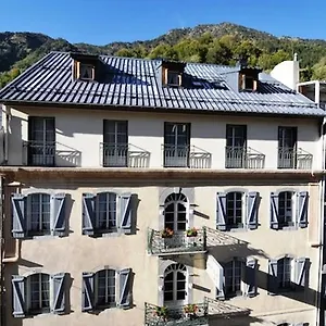 La Montagne Fleurie Hotel